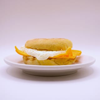 Egg & Cheese Breakfast Sandwich (V)